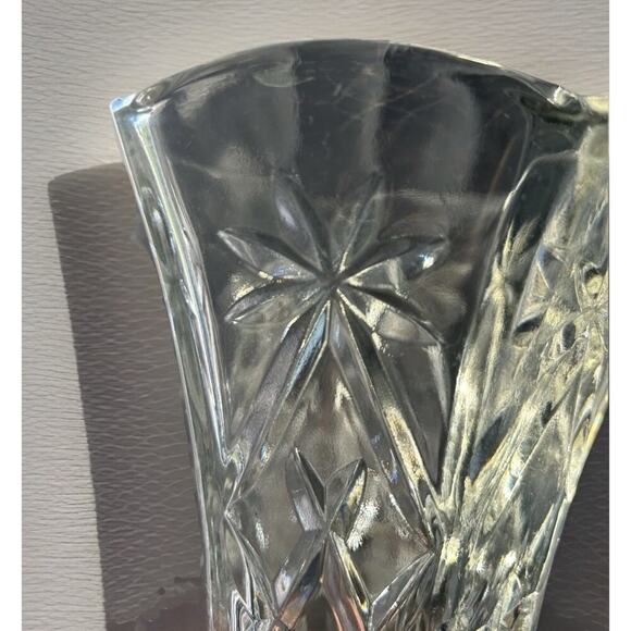 Vintage Crystal Starburst Anchor Hocking Star of David Vase 8.5” Cut Glass Hexa - Picture 9 of 13